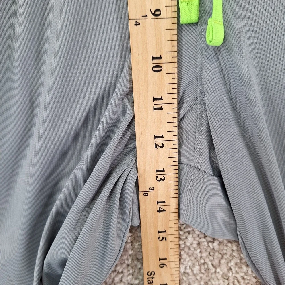 Under Armour Athletic Shorts Men Large Gray Neon Green Loose Fit Activewear Gym